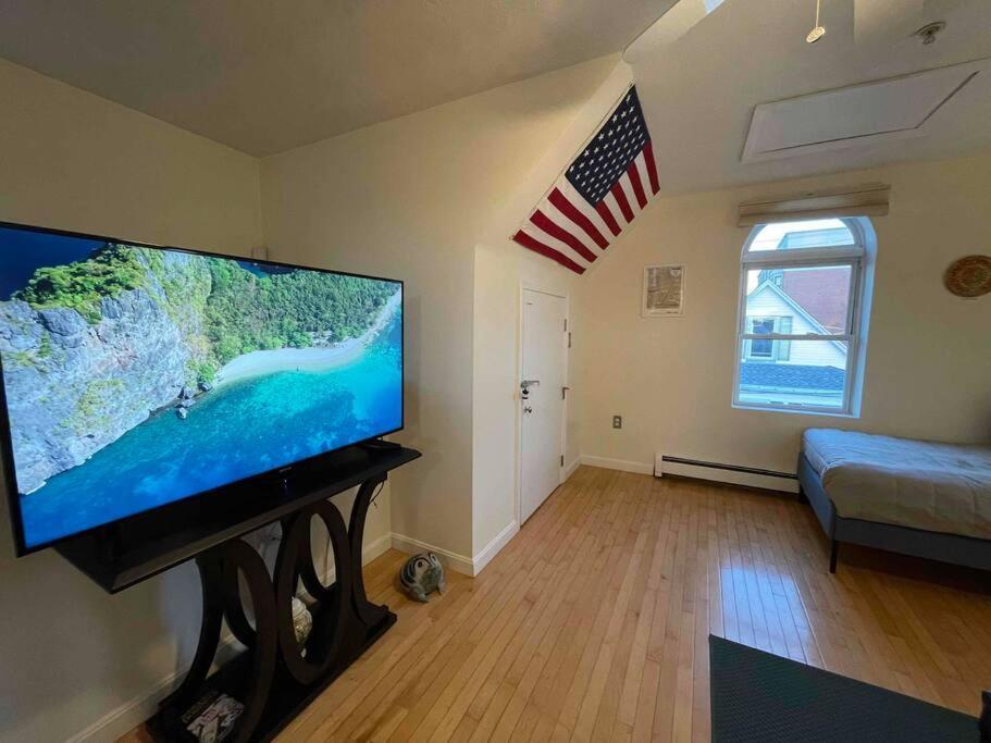 Cozy Condo With All Perks & Parking Close To Encore Casino Everett Экстерьер фото